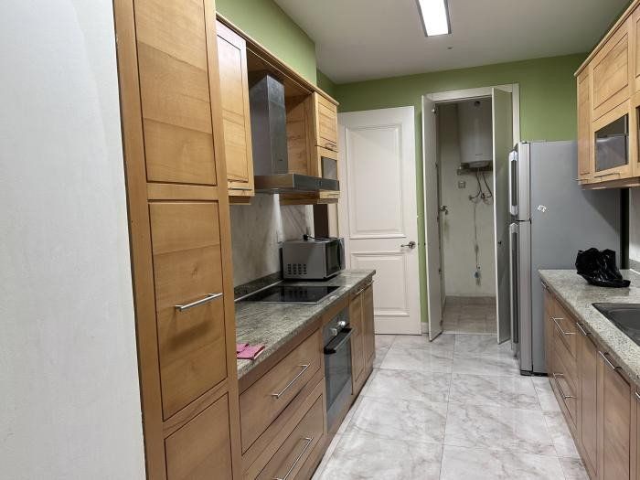 Cho thuê căn hộ Keangnam tòa B hướng cửa Tây - DT: 206m2/5PN - Đủ đồ nội thất
